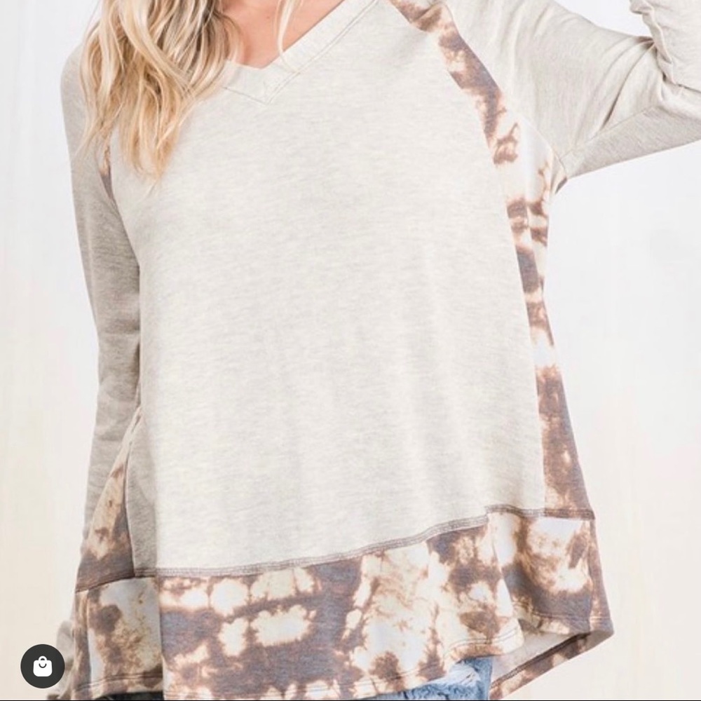 Women’s top with tonal die the accents